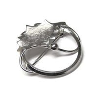 Vintage Reis Sterling Leaf Circle Brooch