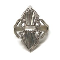 Vintage Sterling Diamond Cut Ring Size 6
