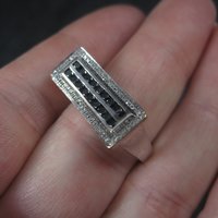 Estate 10K Black and White Diamond Ring .64 Ctw Size 8.5
