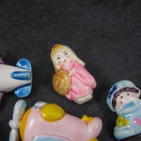 Destash Vintage Resin Kitsch Pins People Elephant Kitten Airplane