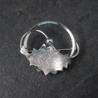 Vintage Reis Sterling Leaf Circle Brooch