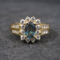 Vintage 10K .50 Carat Oval Diopside Ring Size 8