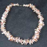 Vintage Coral Necklace 17 Inches
