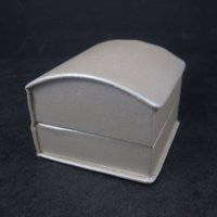 Iridescent Pearl Engagement Ring Box