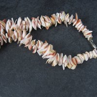 Vintage Coral Necklace 17 Inches