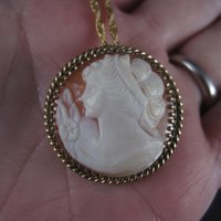 Vintage Carved Shell Cameo Brooch Pendant 12K Gold Filled Winard