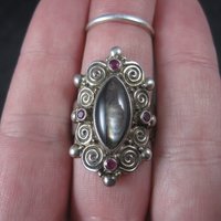 Vintage Sajen Black Mother of Pearl Ruby Ring Size 8