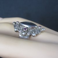 Vintage Sajen Black Mother of Pearl Ruby Ring Size 8