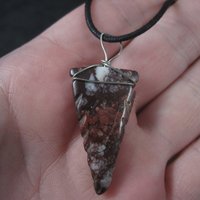 Vintage Carved Arrowhead Fetish Pendant Necklace