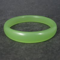 Small Vintage Green Peking Glass Bangle Bracelet 6.5 Inches