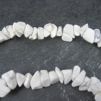 Vintage Howlite Nugget Bead Necklace 30 Inches