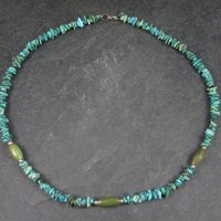Vintage Turquoise Chip Necklace 16.5 Inches