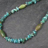 Vintage Turquoise Chip Necklace 16.5 Inches
