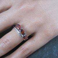 Vintage 10K White Gold Garnet Ring Size 6