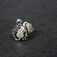 Ladies 90s Vintage Black Hills Silver Sterling Leaf Ring
