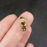 Small 10K Flip Flop Sandal Pendant
