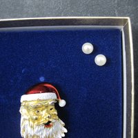 Gerrys Enamel Santa Brooch New Old Stock