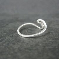 Dainty Sterling Wave Ring Size 6