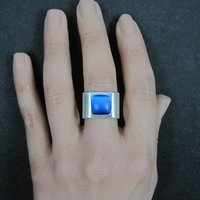 Vintage Sterling Silver Blue Cats Eye Sea Glass Ring Size 8 Square Band