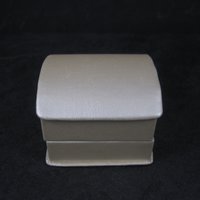 Iridescent Pearl Engagement Ring Box