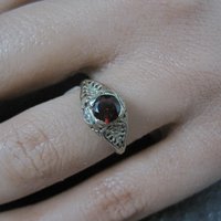 14K White Gold Art Deco Filigree Garnet Ring Size 5