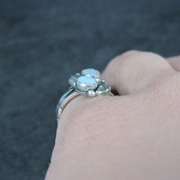 Vintage Southwestern Mother of Pearl Feather Ring