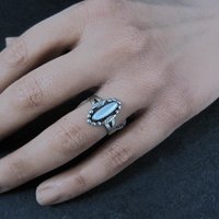 Vintage Southwestern Sterling Mother of Pearl Ring