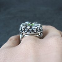 Vintage Sterling Peridot Flower Ring Size 6 Estate Silver