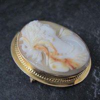 Vintage Gold Filled Carved Cameo Brooch