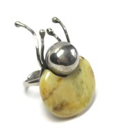Vintage Artisan Sterling Baltic Egg Yolk Amber Beetle Bug Ring