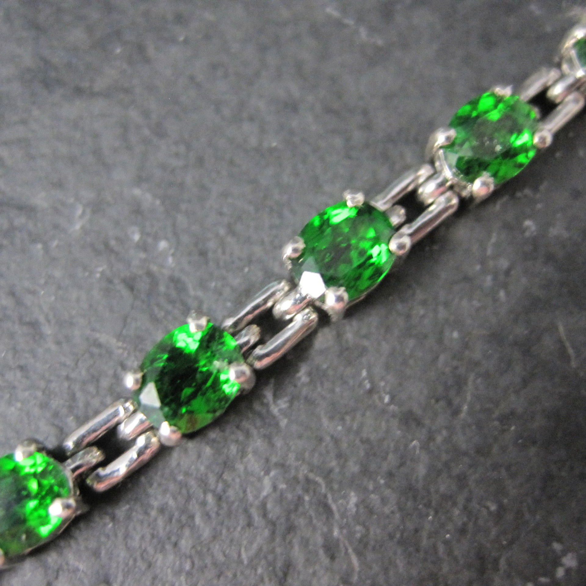 8.4 Carat Chrome Diopside Tennis Bracelet 7.75"