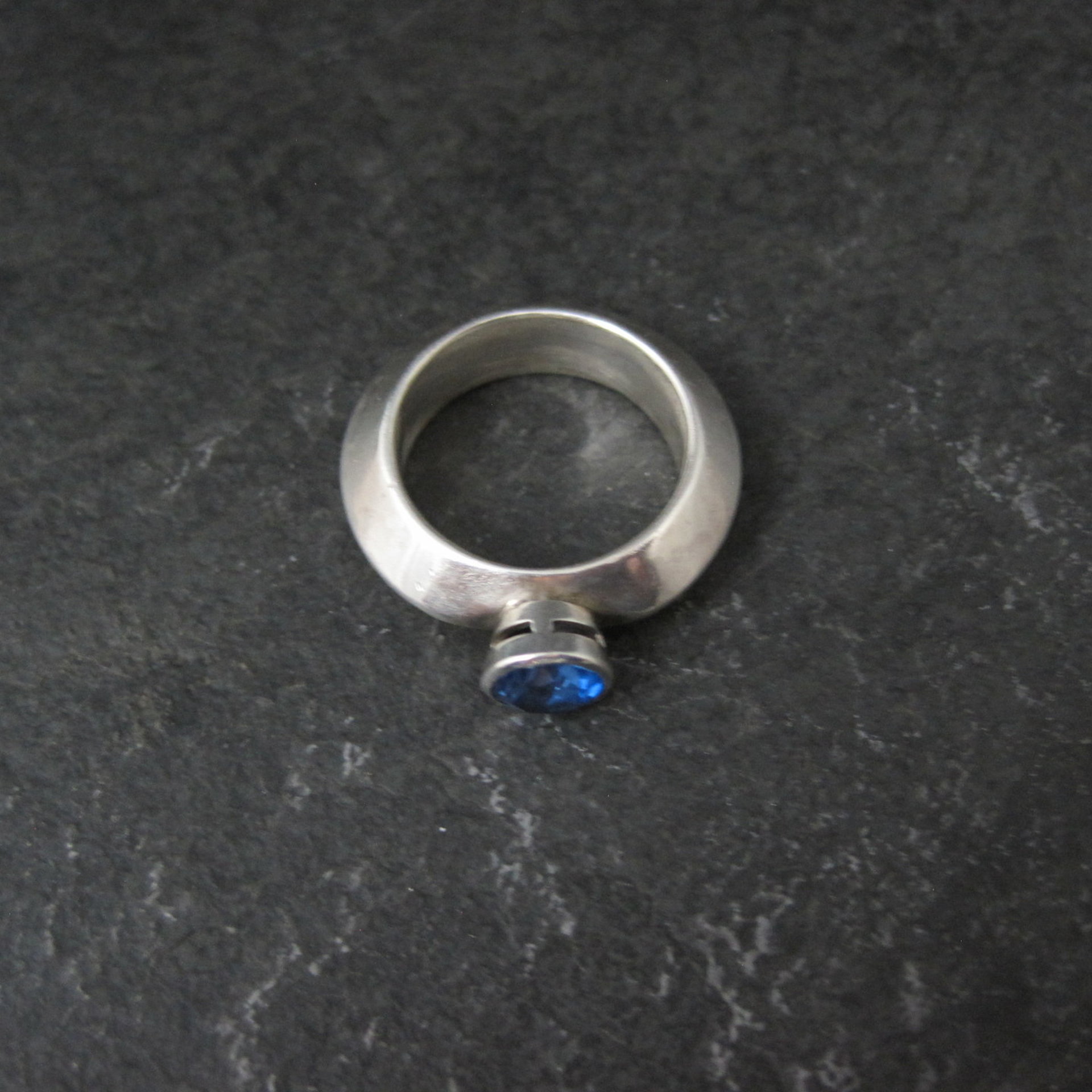 Vintage Carinated Sterling Silver Blue Spinel Ring Size 5.5