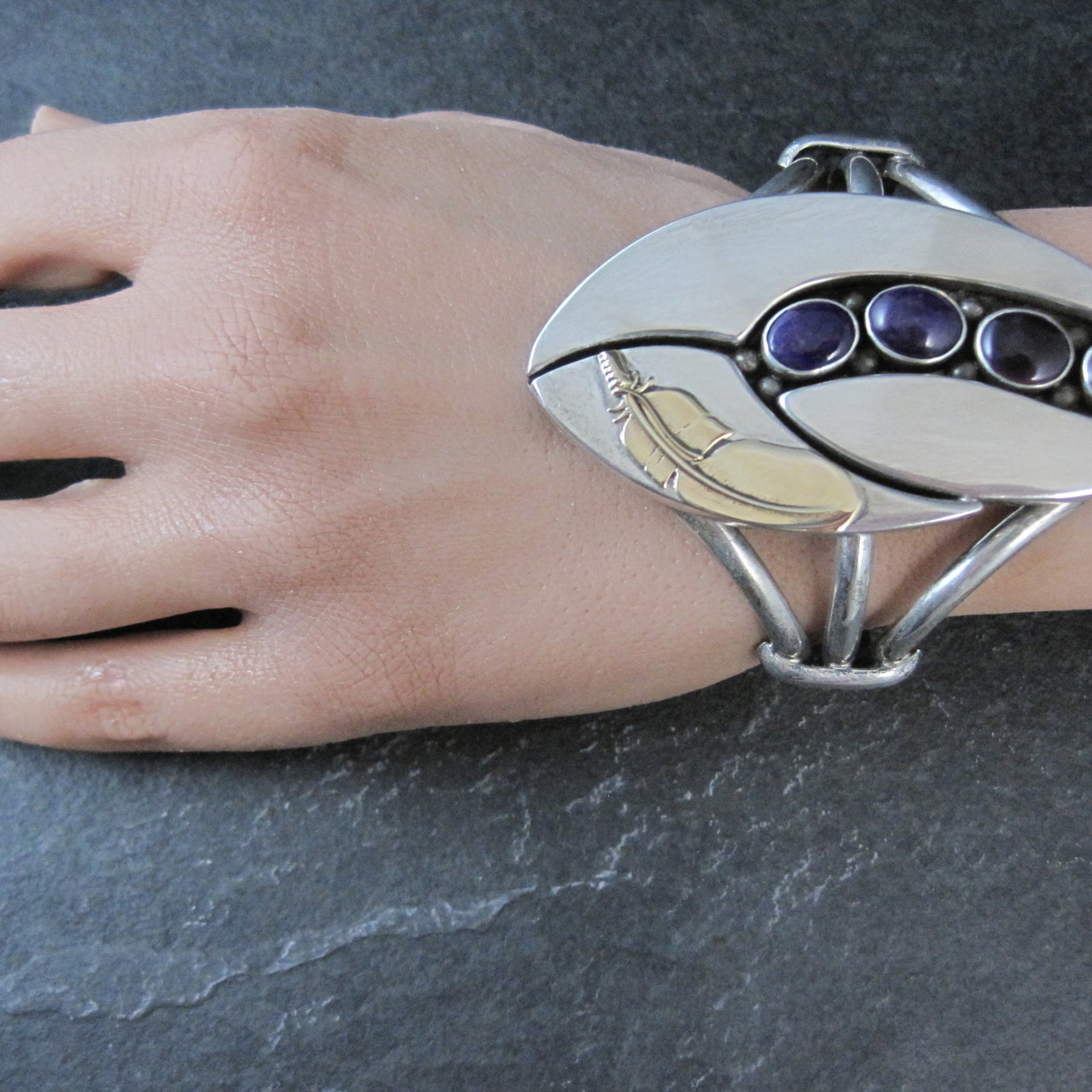 Navajo Sugilite Feather Cuff Bracelet Wilbert Cora Vandever 6.25" Sterling Silver & 14K Yellow Gold
