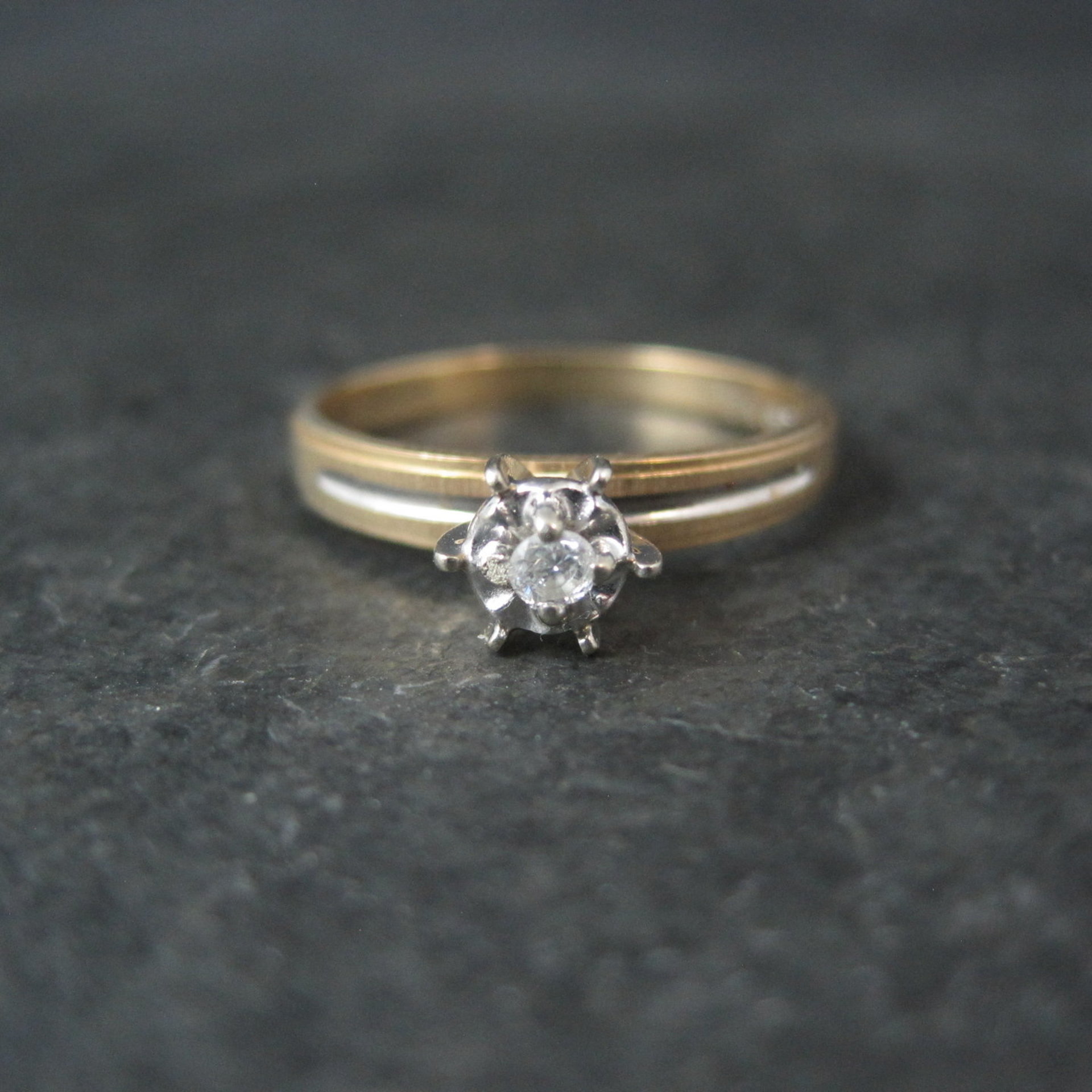 Simple Vintage 10K Diamond Illusion Solitaire Engagement Ring Size 6