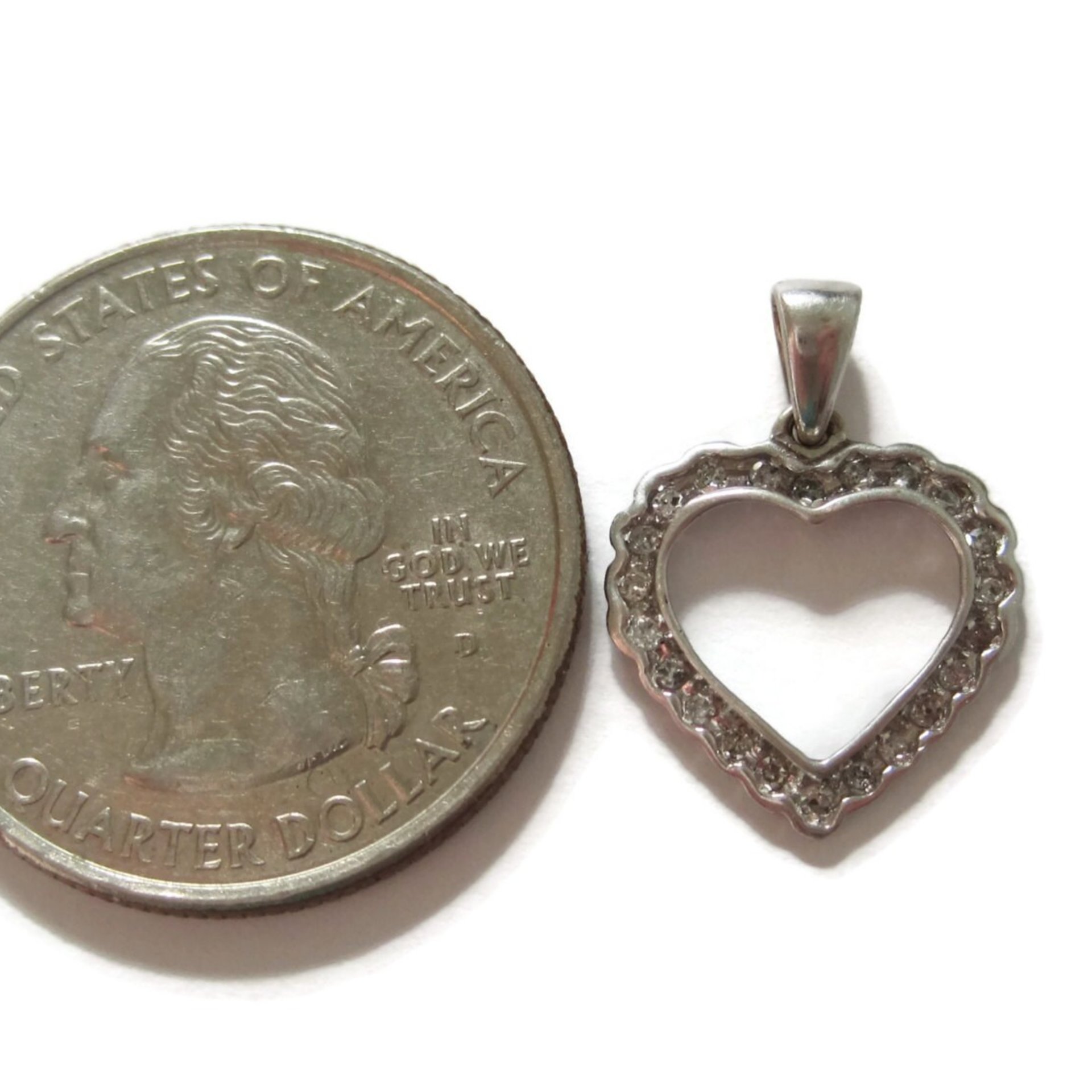 Vintage 10K White Gold .15 Ctw Genuine Diamond Heart Pendant