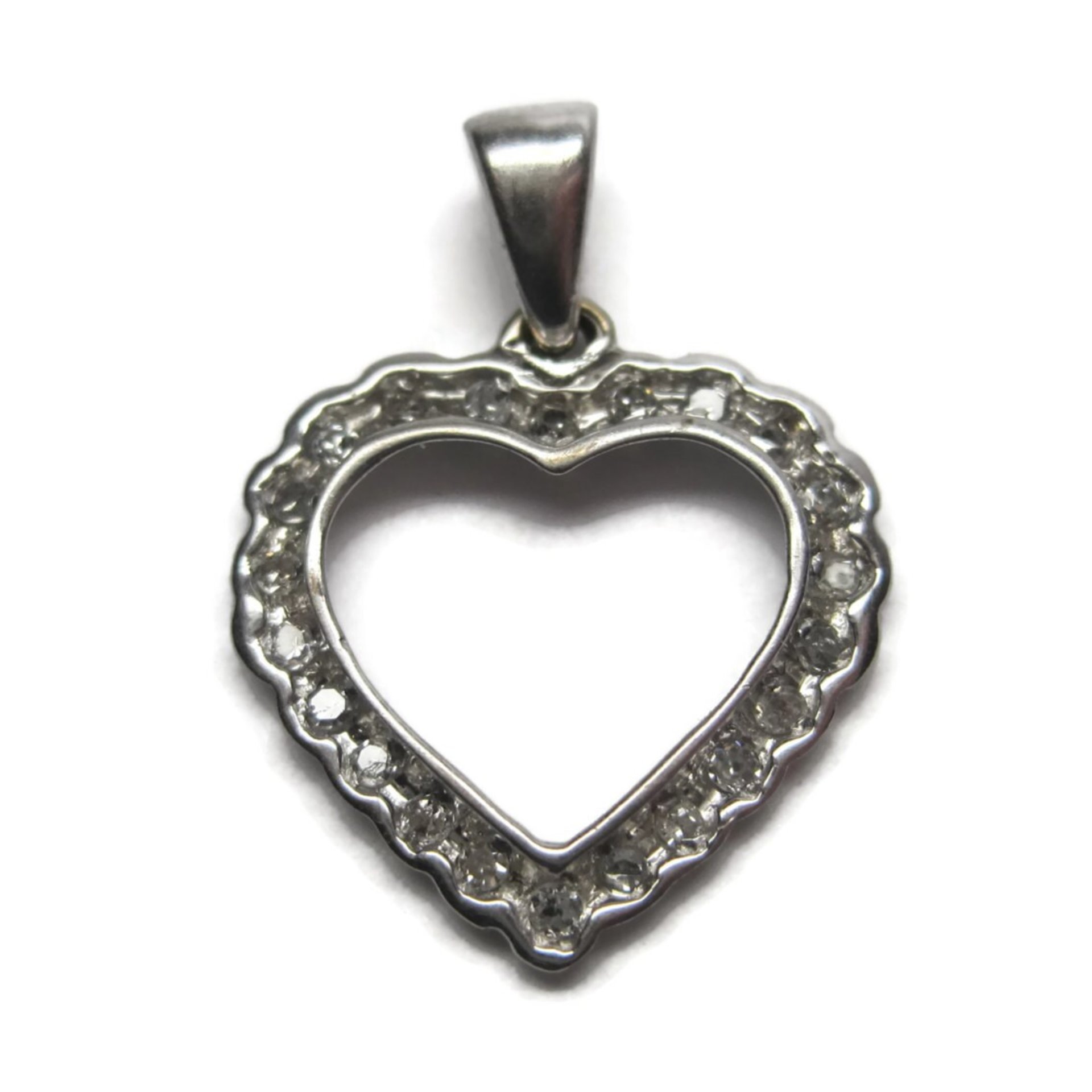 Vintage 10K White Gold .15 Ctw Genuine Diamond Heart Pendant