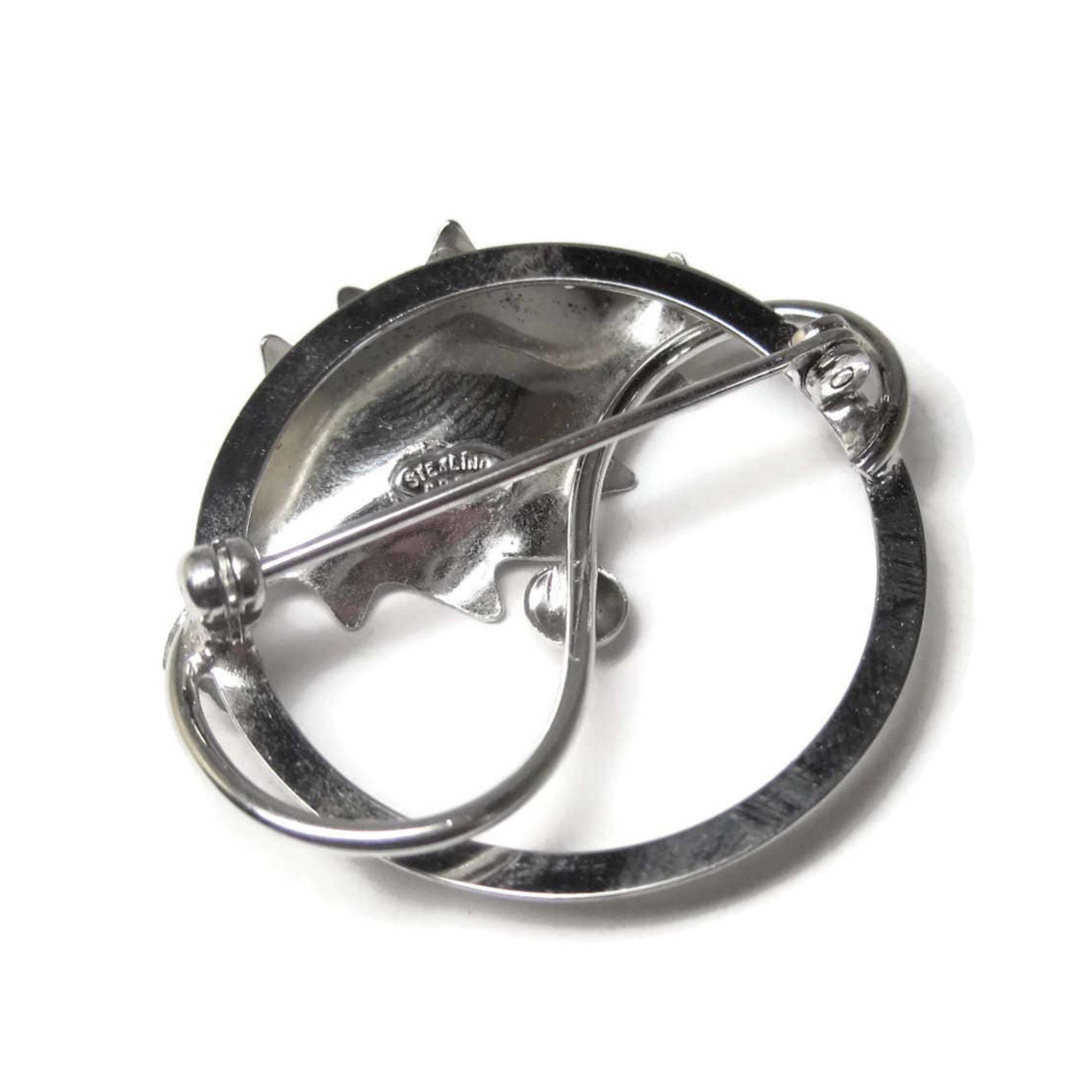 Vintage Reis Sterling Leaf Circle Brooch