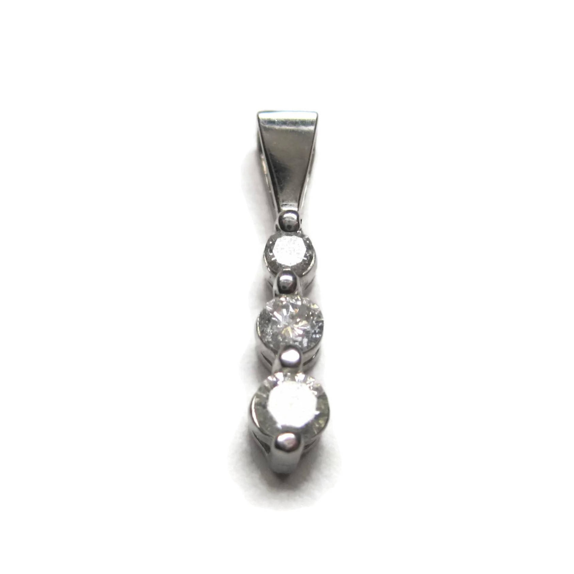 Estate 10K .28 Carat Graduated Diamond Pendant