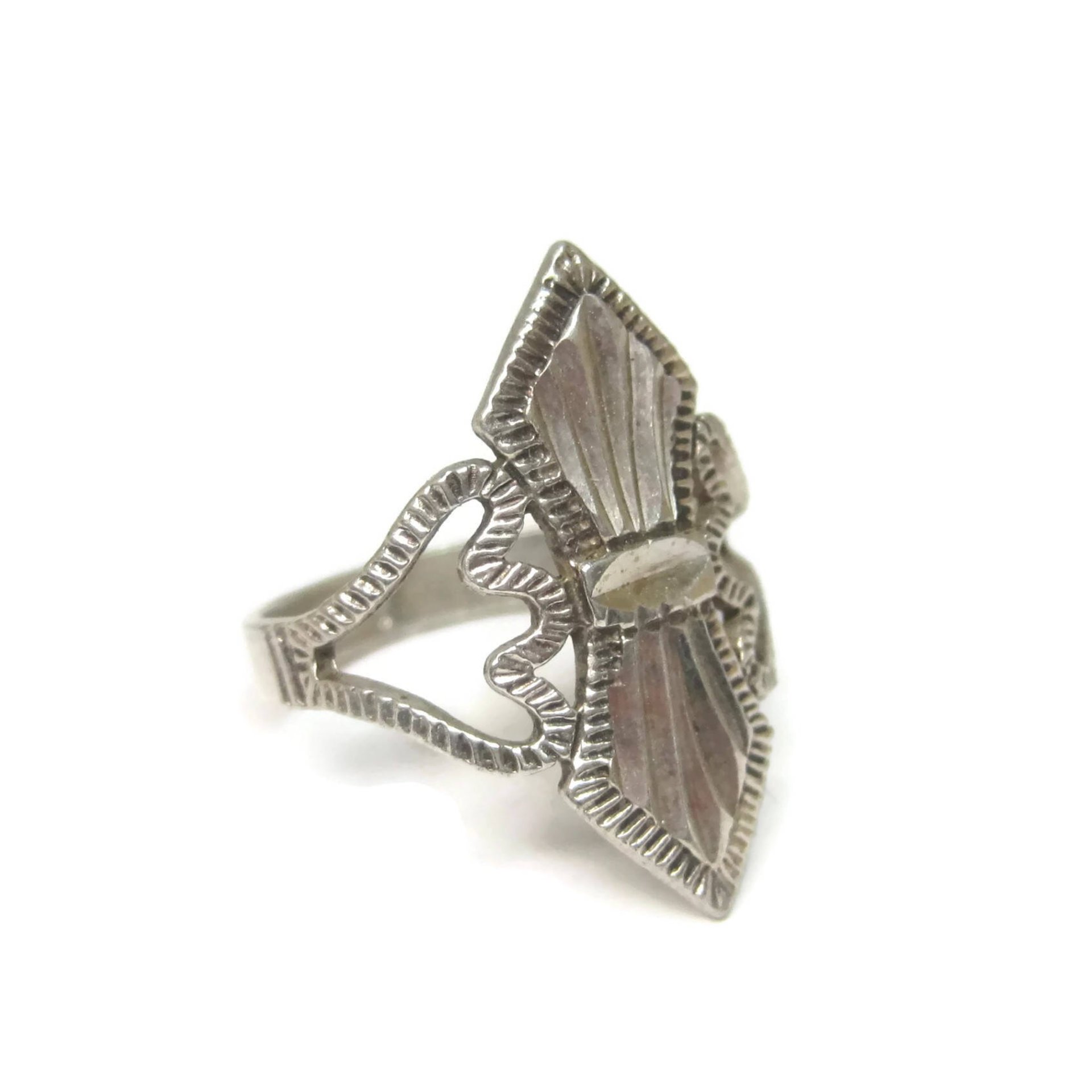 Vintage Sterling Diamond Cut Ring Size 6