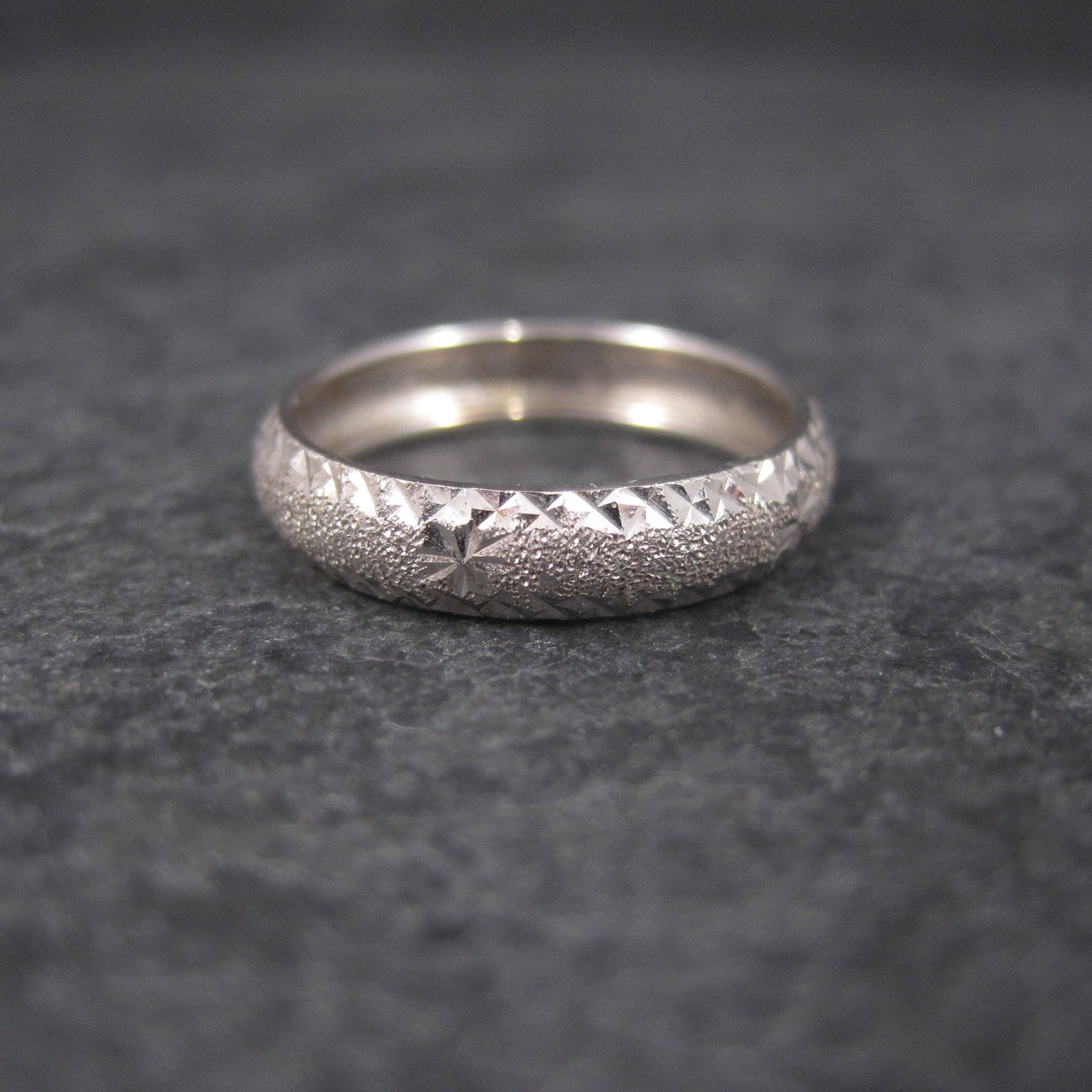 Vintage 14K White Gold Starburst Wedding Band | Size 5 Stacking Ring | Retro Gold Bridal Jewelry