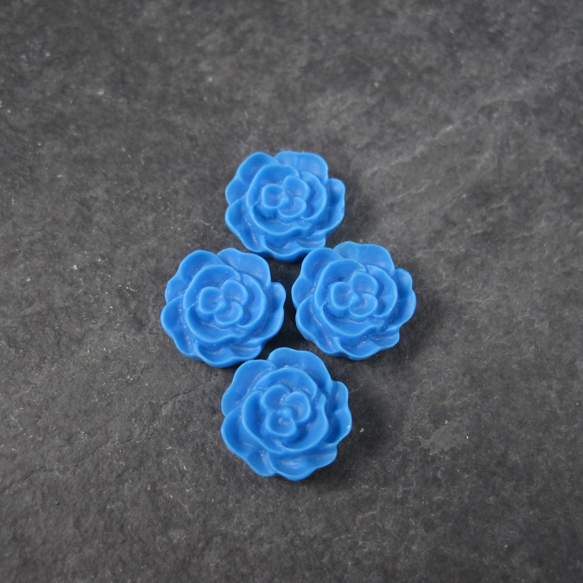 Blue Resin Flowers 12mm