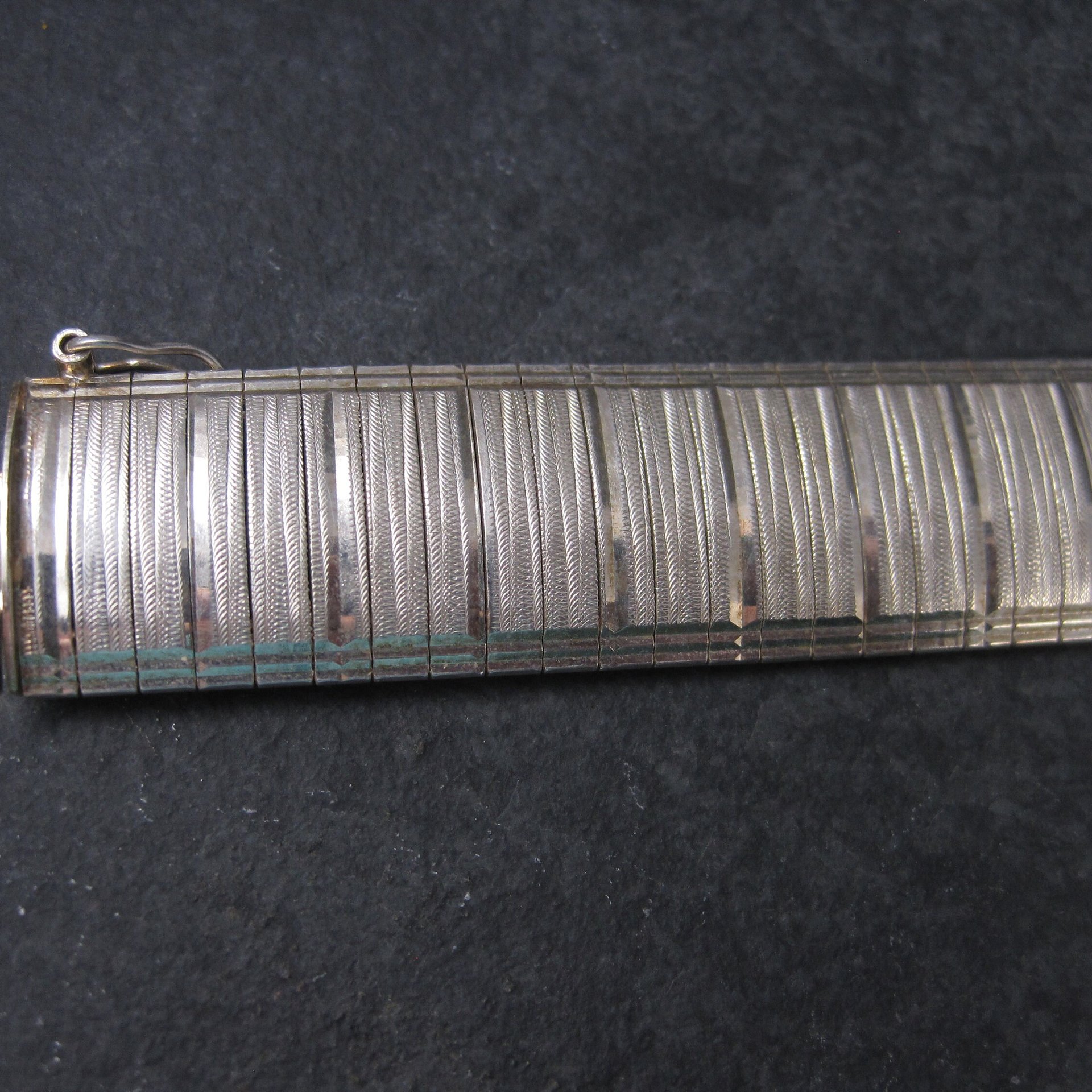 Wide Vintage Sterling 18mm Snake Bracelet 7.5 Inches