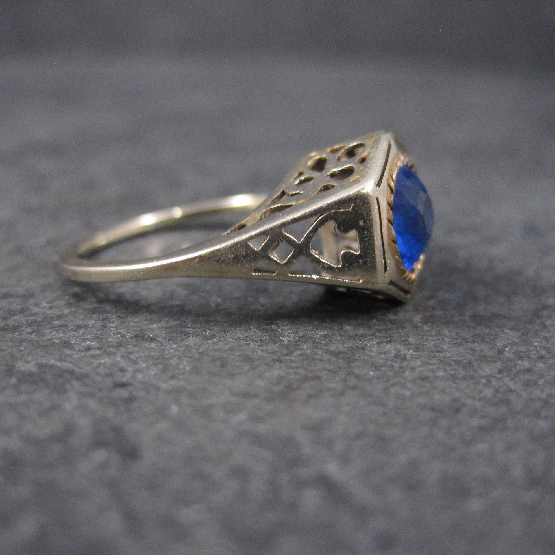Antique 14K Blue Glass Ring Size 7.5