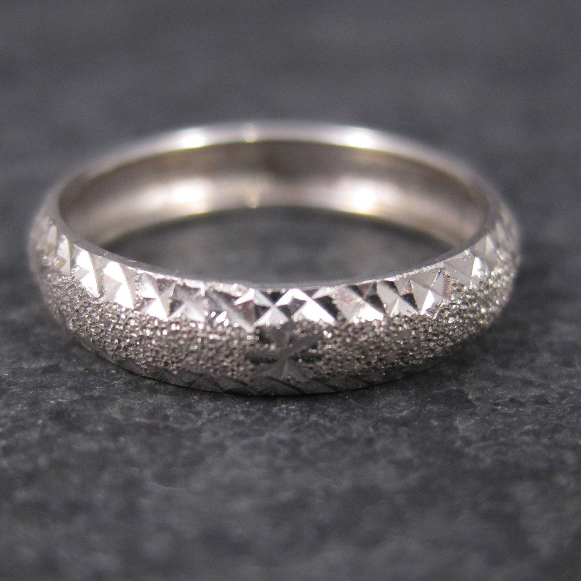 Vintage 14K White Gold Starburst Wedding Band | Size 5 Stacking Ring | Retro Gold Bridal Jewelry