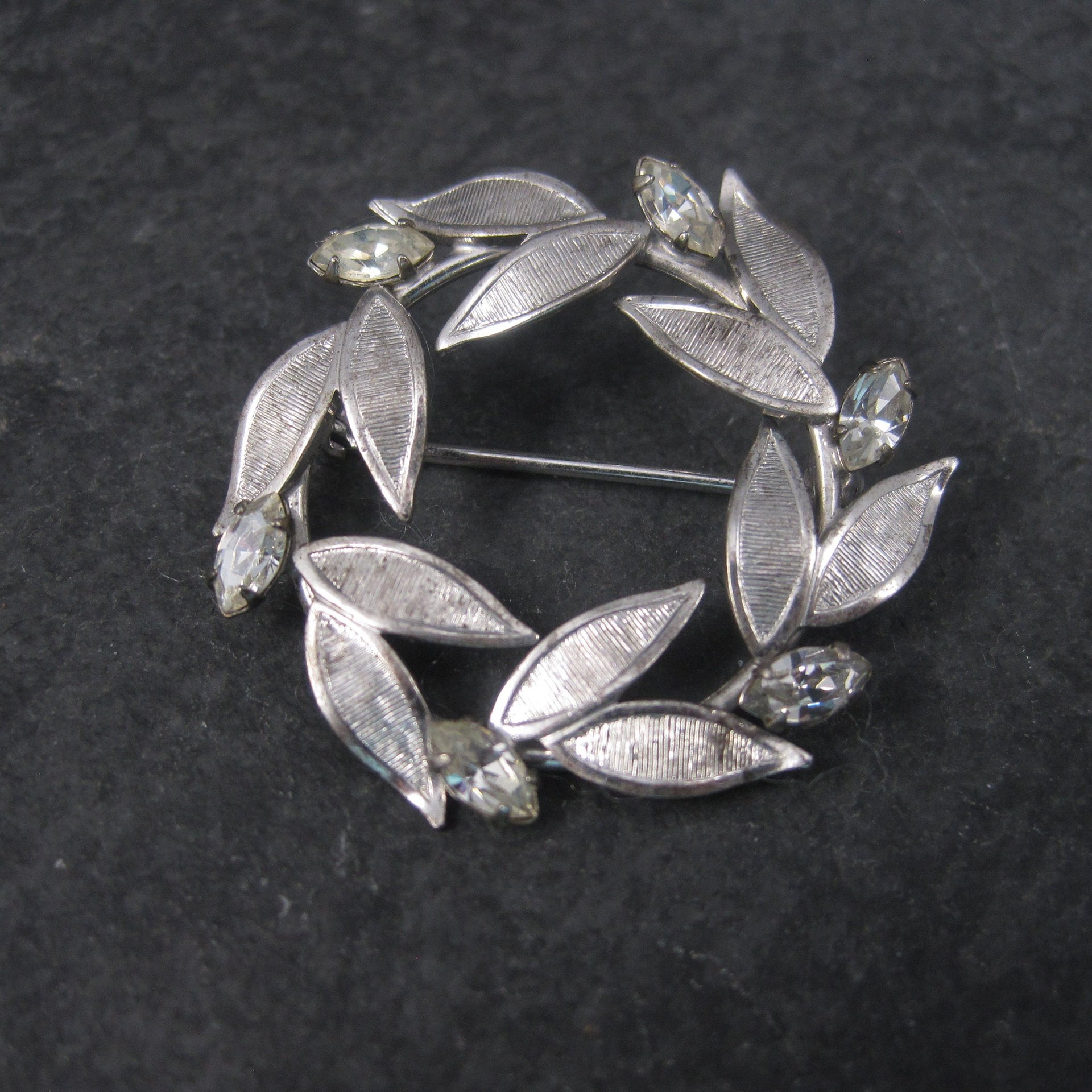 Estate Carl Art Rhinestone Circle Brooch