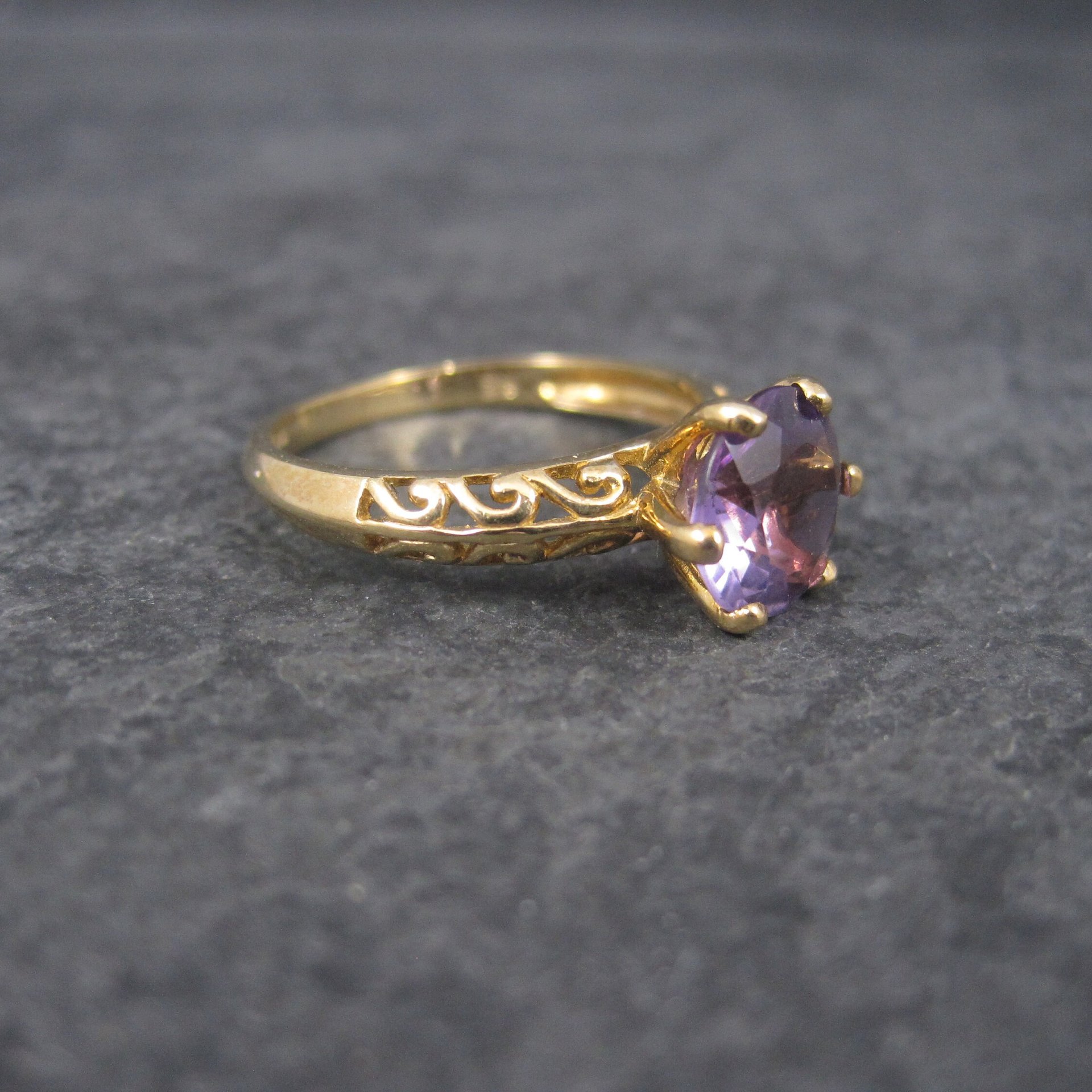 90s Vintage 10K Filigree Amethyst Solitaire Ring Size 7