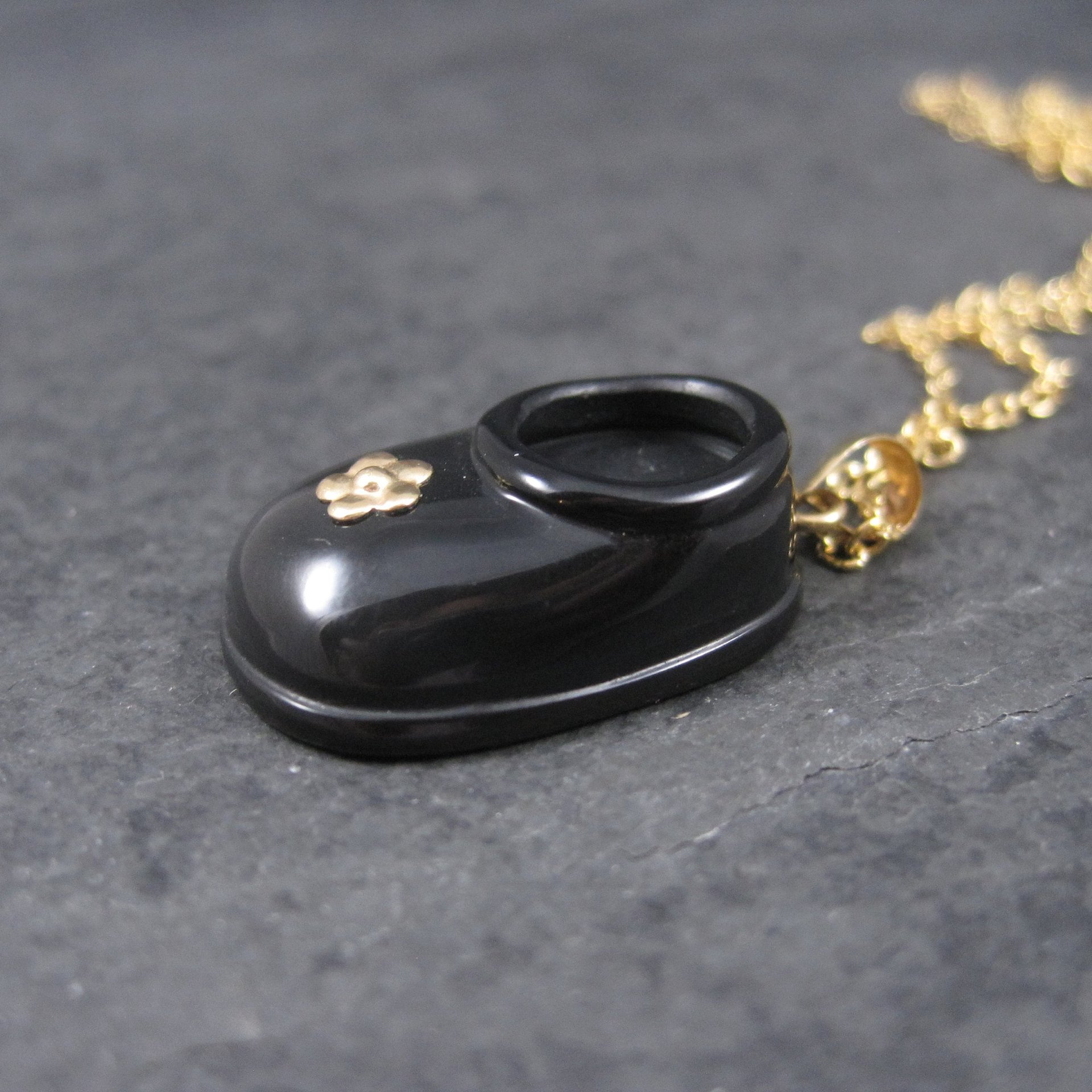 Vintage 14K Black Onyx Baby Shoe Pendant