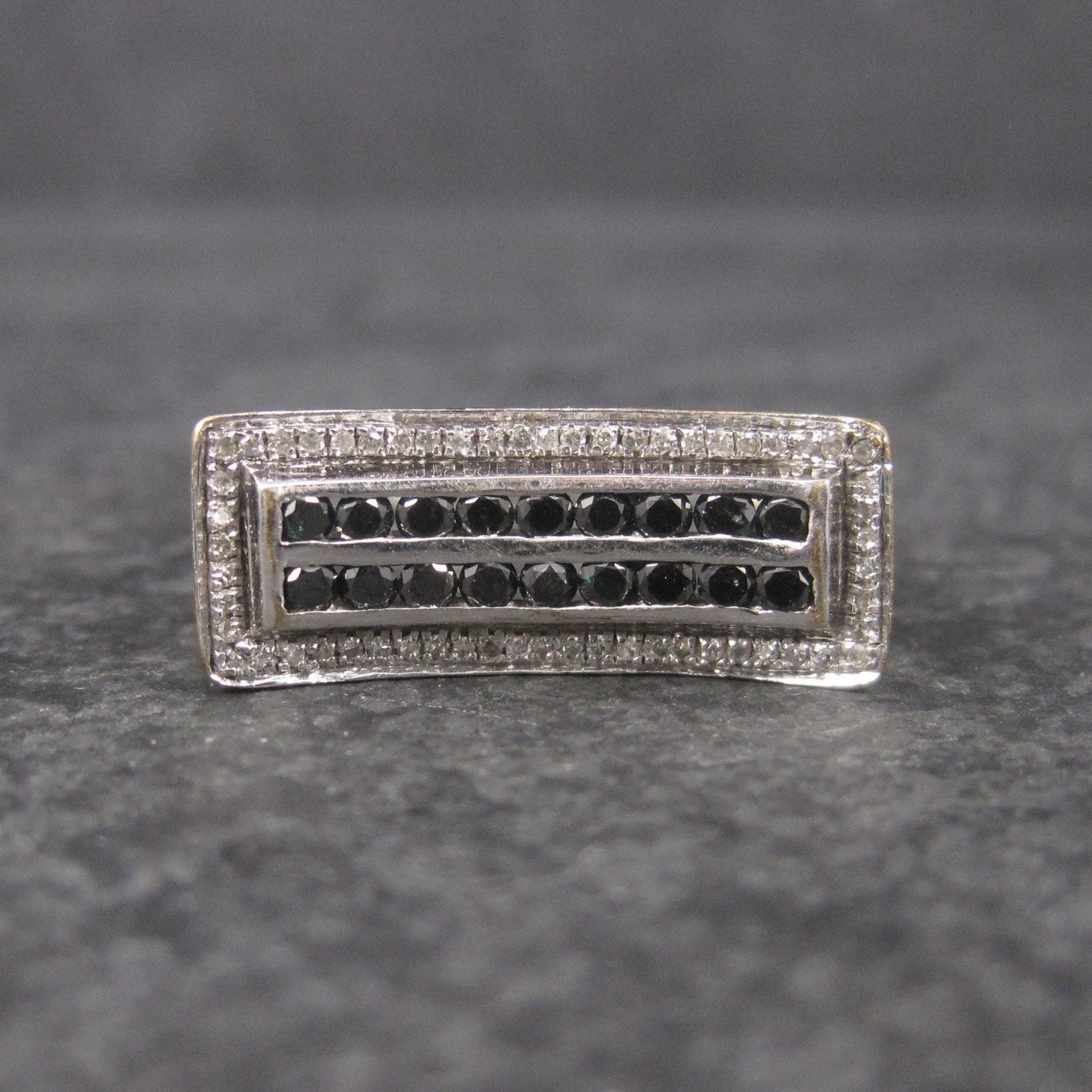 Estate 10K Black and White Diamond Ring .64 Ctw Size 8.5