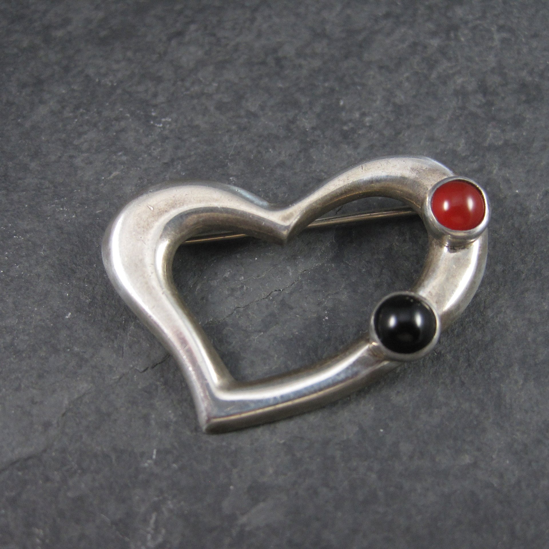 Vintage Sterling Carnelian Onyx Heart Brooch
