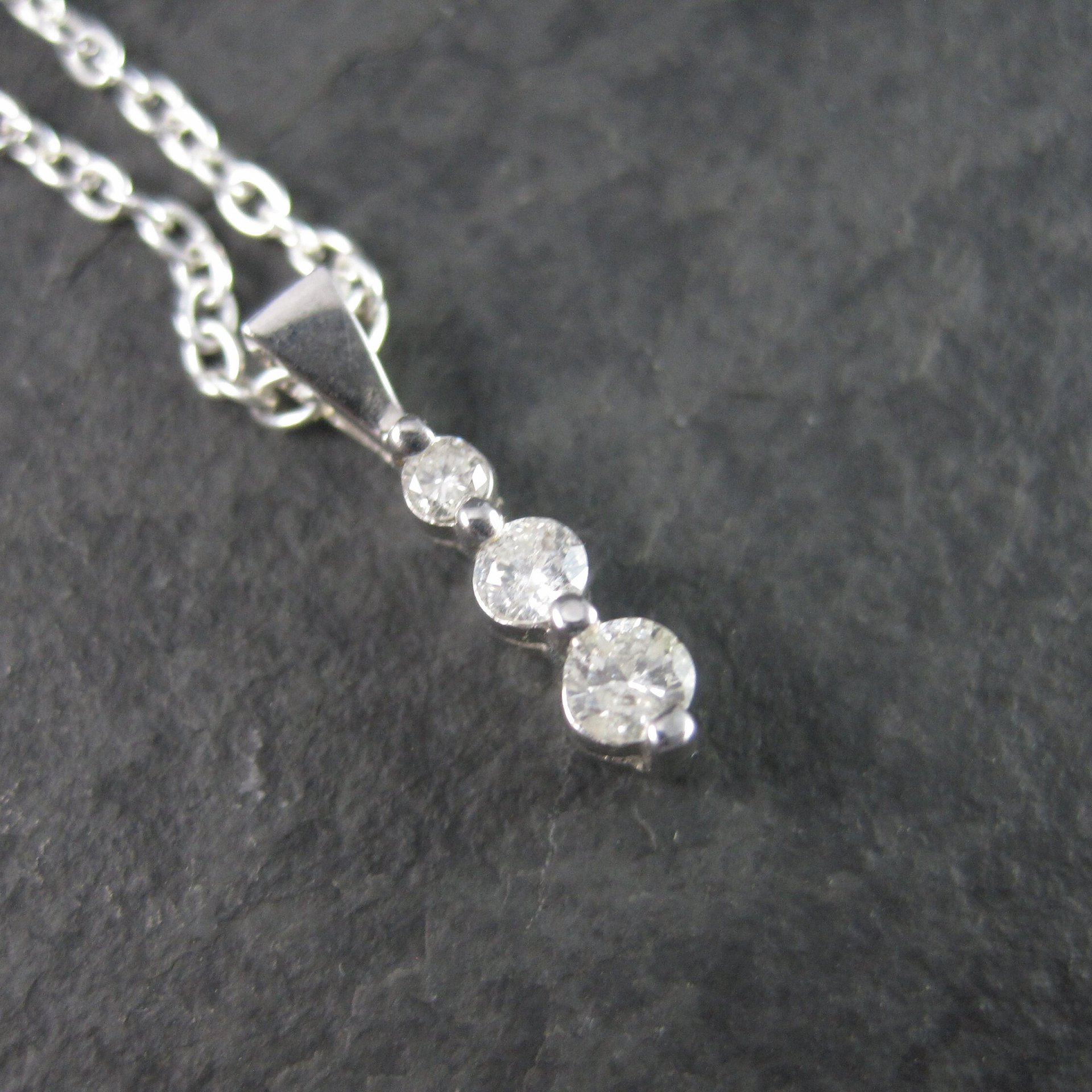 Estate 10K .28 Carat Graduated Diamond Pendant